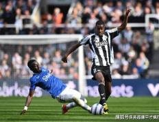 纽卡和曼联争夺塞斯科，竞争结果严重影响利物浦报价伊萨克进度！(niu ka he man lian zheng duo sai si ke jing zheng jie guo yan chong ying xiang li wu pu bao jia yi sa ke jin du)