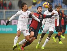 意甲：热那亚对阵AC米兰，热那亚战意全无，米兰轻松拿下？(yi jia re na ya dui zhen mi lan re na ya zhan yi quan wu mi lan qing song na xia)