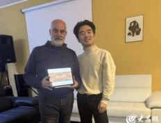 鄄城学子在意大利莱切展示《清明上河图》魅力