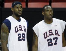 詹姆斯：我从小视科比为偶像，曼巴永恒(zhan mu si wo cong xiao shi ke bi wei ou xiang man ba yong heng)