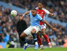 热刺与水晶宫争夺阿坎吉 曼城愿意出售 身价2800万欧 米兰没戏(re ci yu shui jing gong zheng duo a kan ji man cheng yuan yi chu shou shen jia wan ou mi lan mei xi)