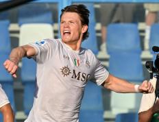 （体育）足球——意甲：那不勒斯胜萨索洛