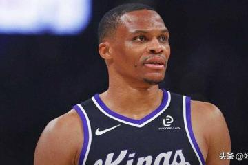 国王队拉塞尔·威斯布鲁克重返俄克拉荷马城，赢得全场起立鼓掌