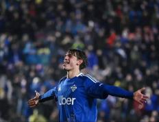 科莫小将尼科帕斯！