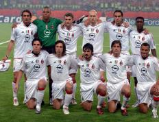 【资料】AC米兰2004-2005赛季欧冠半决赛胜埃因霍温，决赛负利物浦【AC米兰资料】【足球资料】