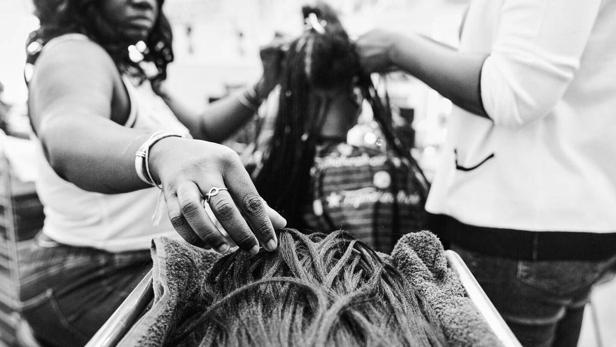 中国假发制品涨价 亚特兰大黑人发愁(zhong guo jia fa zhi pin zhang jia ya te lan da hei ren fa chou)