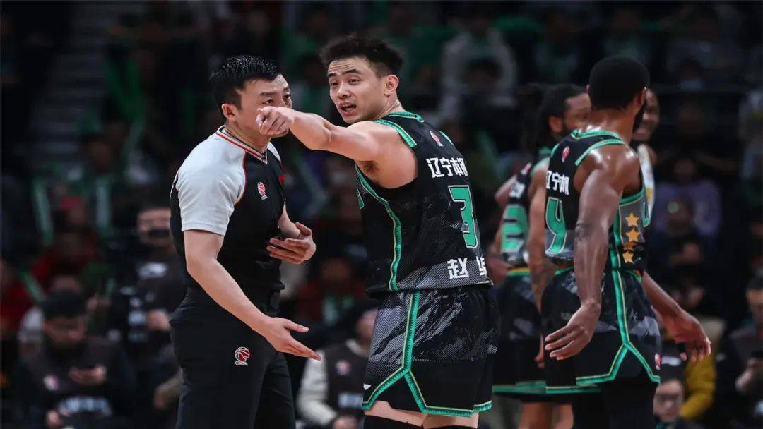 新官上任三把火！CBA推出不成文“新规”，辽篮、广东队日子不好过了(xin guan shang ren san ba huo tui chu bu cheng wen xin gui liao lan guang dong dui ri zi bu hao guo le)