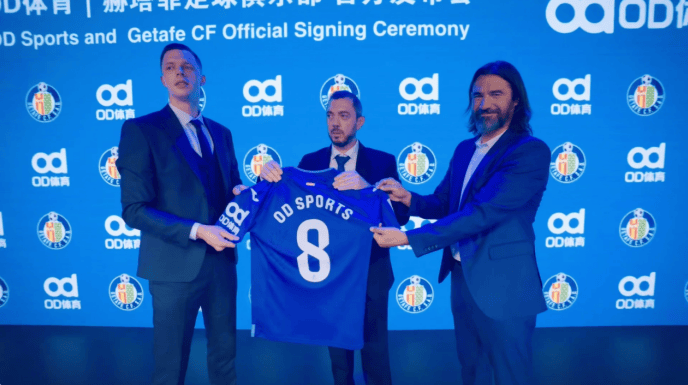 “袖”见不凡:OD体育携手赫塔菲俱乐部开启新篇章(xiu jian bu fan ti yu xie shou he ta fei ju le bu kai qi xin pian zhang)