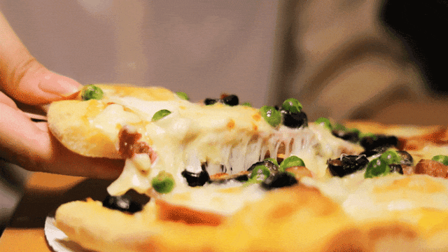 比萨星人速冲！达美乐比萨限时买一送一*，美味加倍享！(bi sa xing ren su chong da mei le bi sa xian shi mai yi song yi mei wei jia bei xiang)