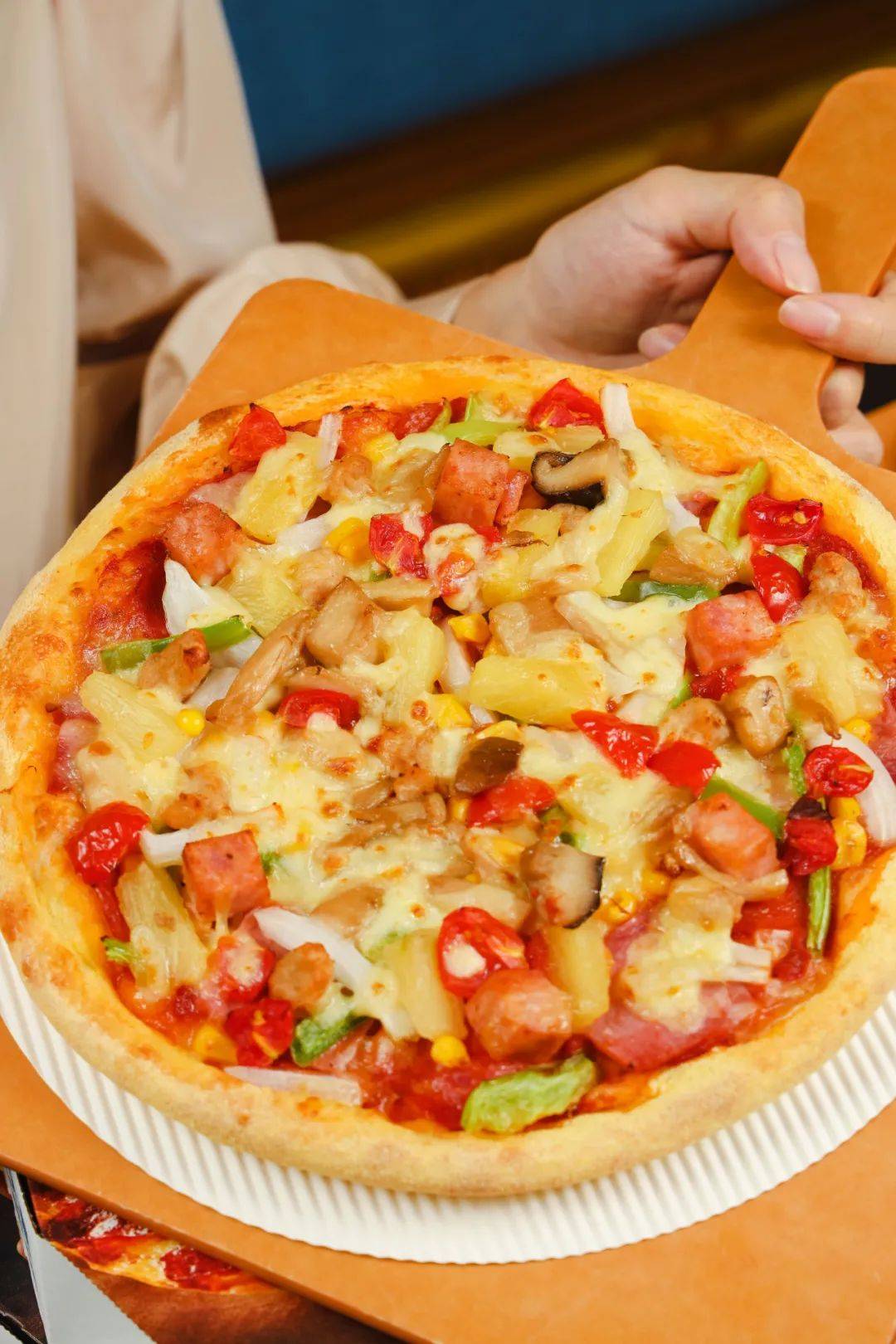 比萨星人速冲！达美乐比萨限时买一送一*，美味加倍享！(bi sa xing ren su chong da mei le bi sa xian shi mai yi song yi mei wei jia bei xiang)