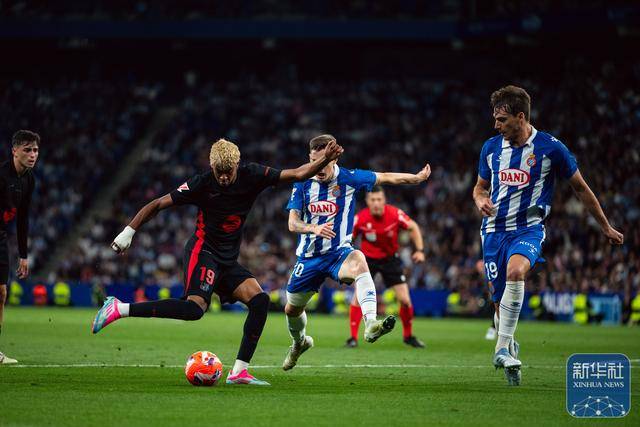 西甲｜巴塞罗那提前夺冠