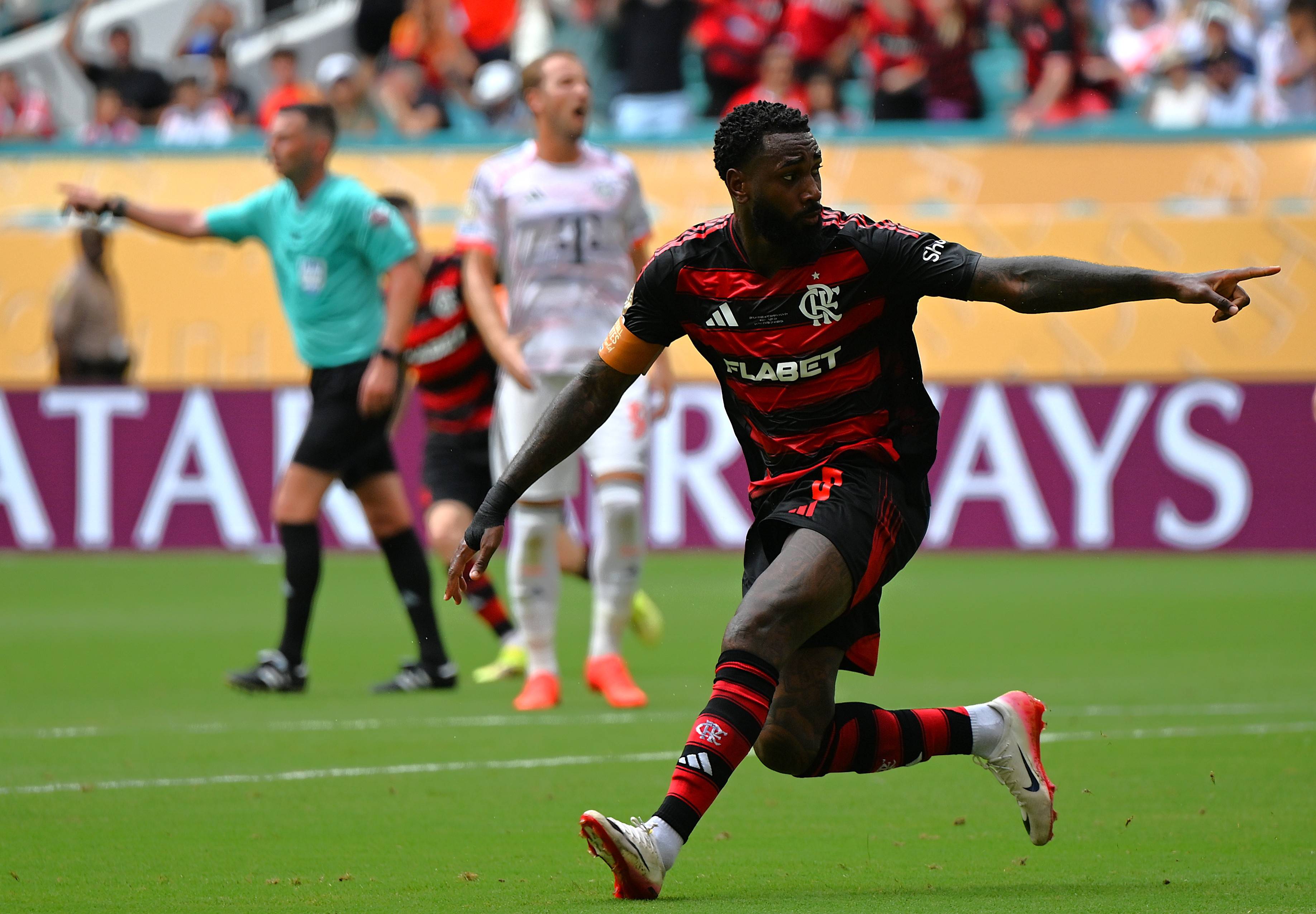 足球世俱杯｜拜仁慕尼黑晋级八强(zu qiu shi ju bei bai ren mu ni hei jin ji ba qiang)