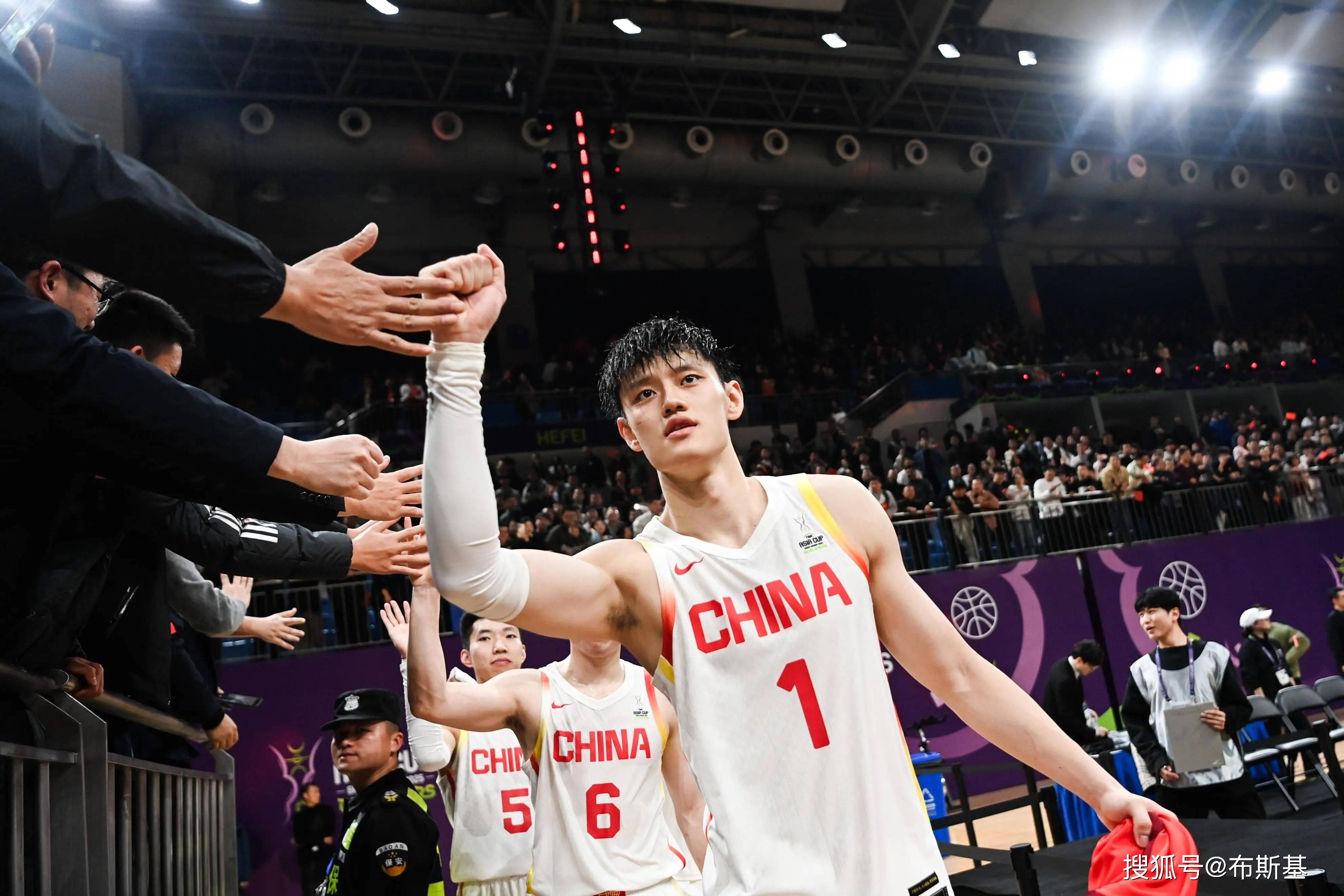 曾凡博要去篮网了！月底赴布鲁克林，这次能站稳脚跟吗？(ceng fan bo yao qu lan wang le yue di fu bu lu ke lin zhe ci neng zhan wen jiao gen ma)