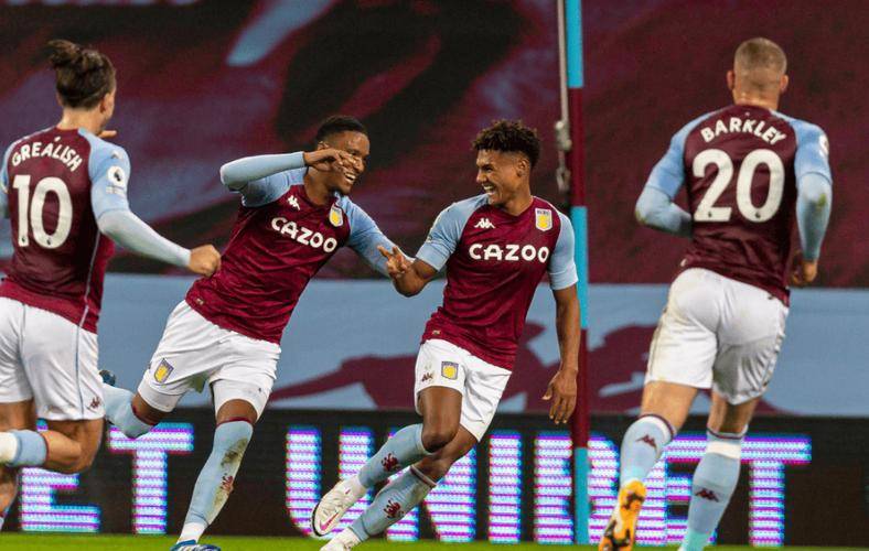 英超揭幕战：阿斯顿维拉 VS 纽卡斯尔联，巅峰对决看点十足(ying chao jie mu zhan a si dun wei la niu ka si er lian dian feng dui jue kan dian shi zu)