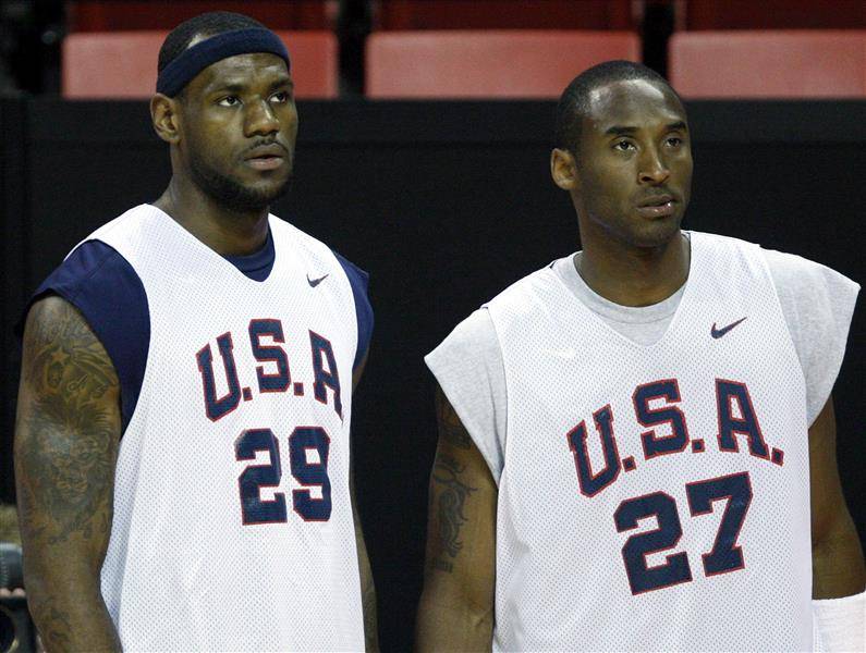 詹姆斯：我从小视科比为偶像，曼巴永恒(zhan mu si wo cong xiao shi ke bi wei ou xiang man ba yong heng)