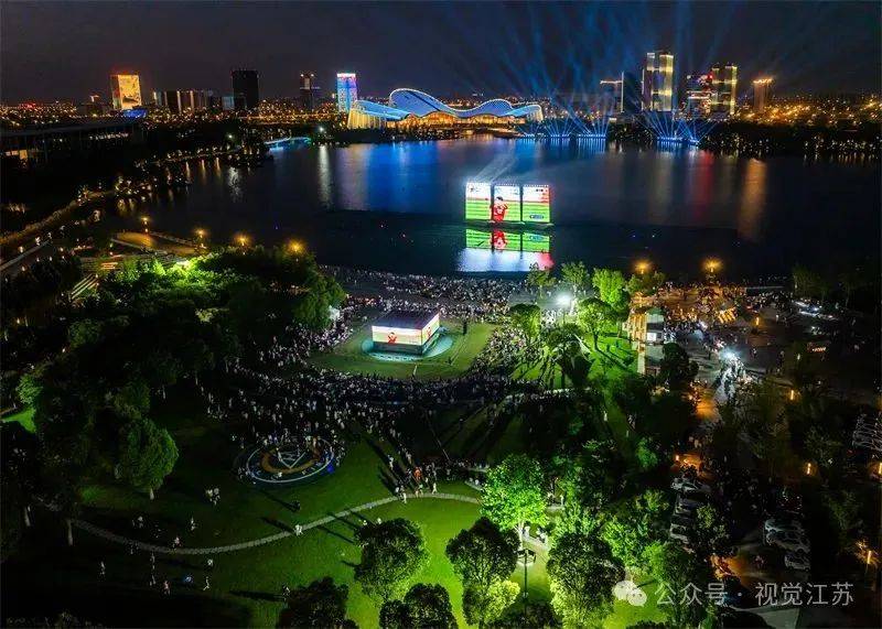 “苏超”e起拍｜人与城，燃情“苏超”