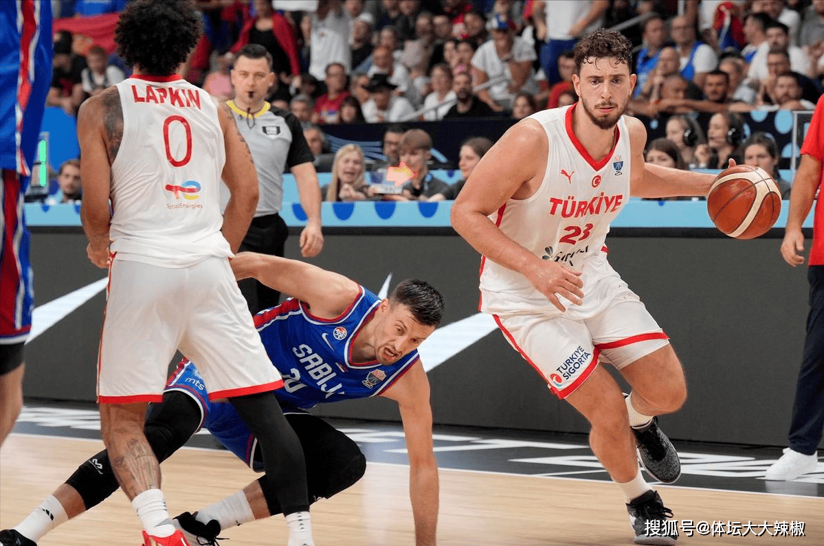 23分+13板+8助,5连胜+全面进化,火箭队决定正确,新赛季要冲冠