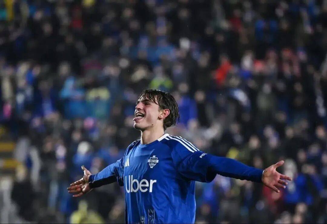 科莫小将尼科帕斯！