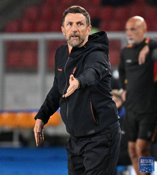 意甲｜那不勒斯胜莱切(yi jia na bu le si sheng lai qie)